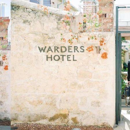 Warders Hotel Fremantle Markets Buitenkant foto
